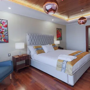 Vista Quince Hotel